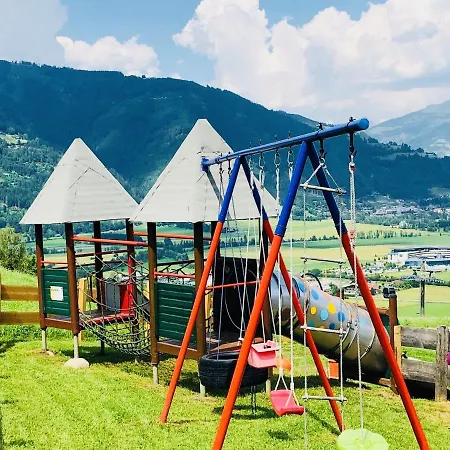 Vakantiehuis In With Ski-in Ski-out Access