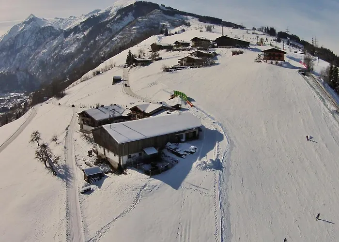 In With Ski-in Ski-out Access Kaprun