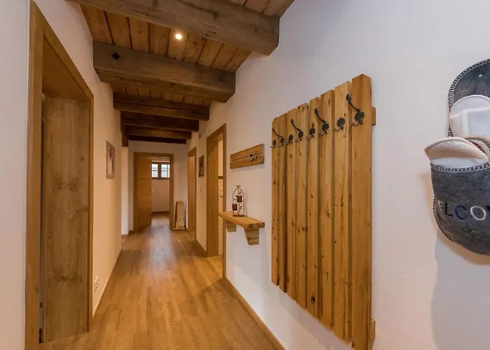 Vakantiehuis In With Ski-in Ski-out Access Kaprun