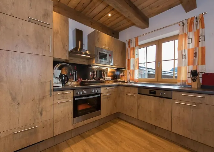 Vakantiehuis In With Ski-in Ski-out Access *